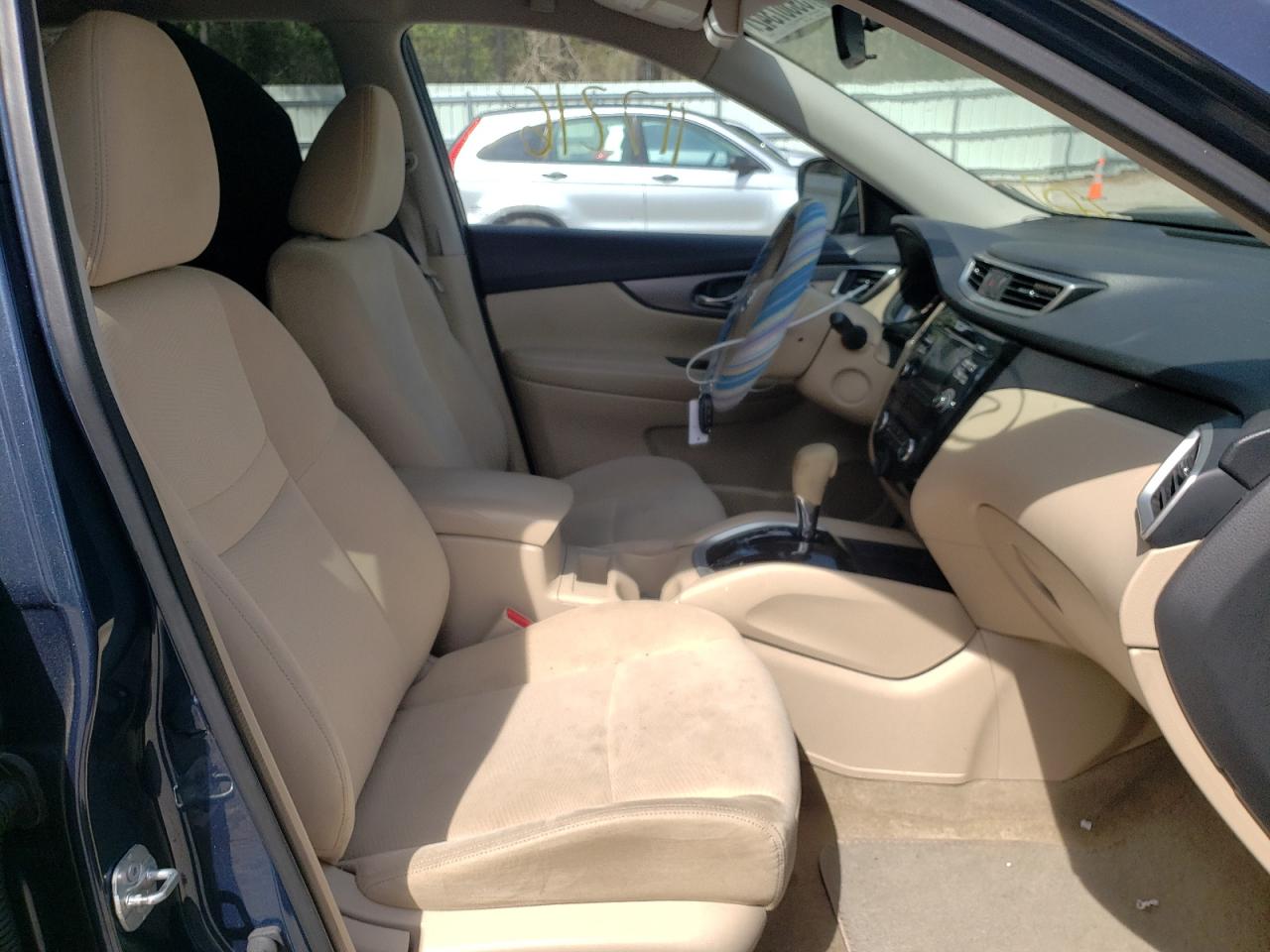 Photo 5 from auction – 2015 NISSAN ROGUE S with VIN KNMAT2MT3FP582834