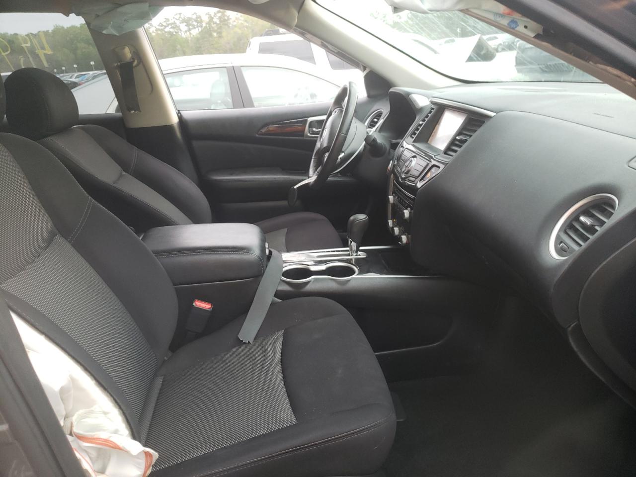 Photo 5 from auction – 2018 NISSAN PATHFINDER with VIN 5N1DR2MN5JC615115
