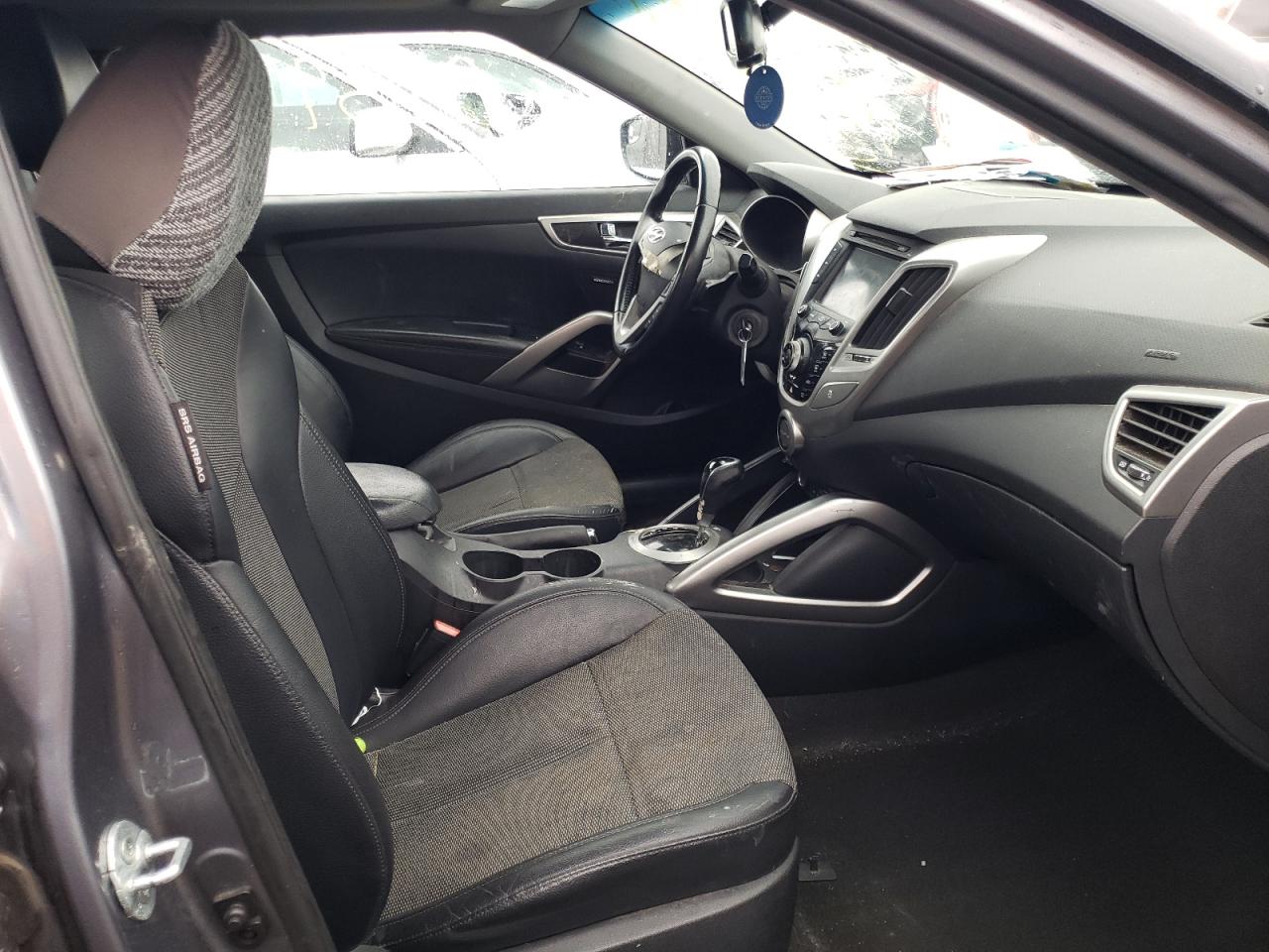 Photo 5 from auction – 2014 HYUNDAI VELOSTER with VIN KMHTC6AD1EU186328