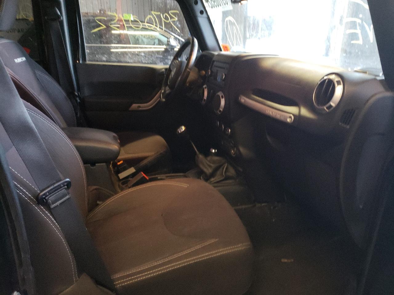 Photo 5 from auction – 2015 JEEP WRANGLER U with VIN 1C4BJWFGXFL586663