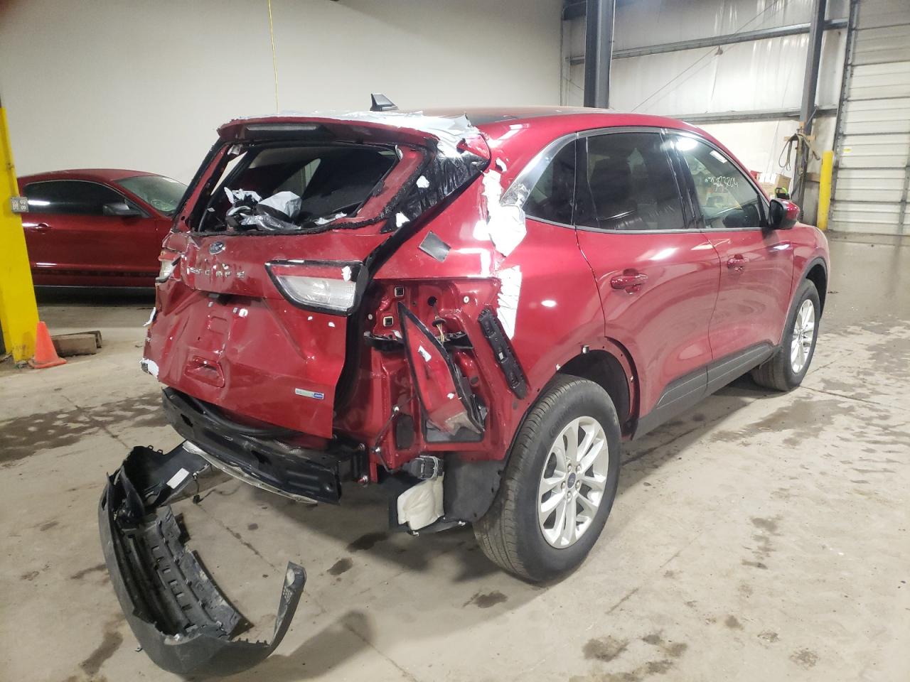 Photo 4 from auction – 2020 FORD ESCAPE SE with VIN 1FMCU9G69LUB54764