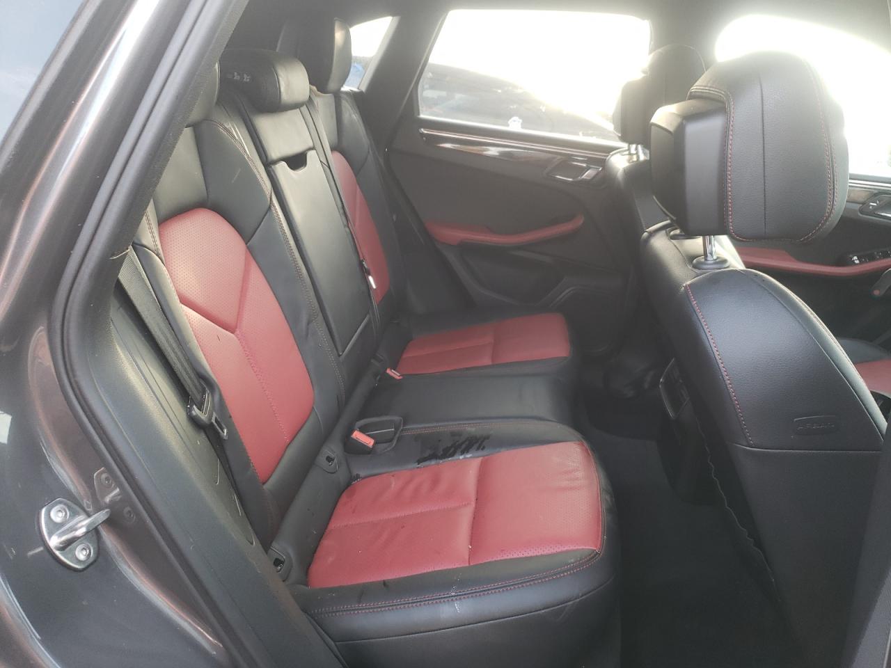 Photo 6 from auction – 2016 PORSCHE MACAN S with VIN WP1AB2A58GLB50482