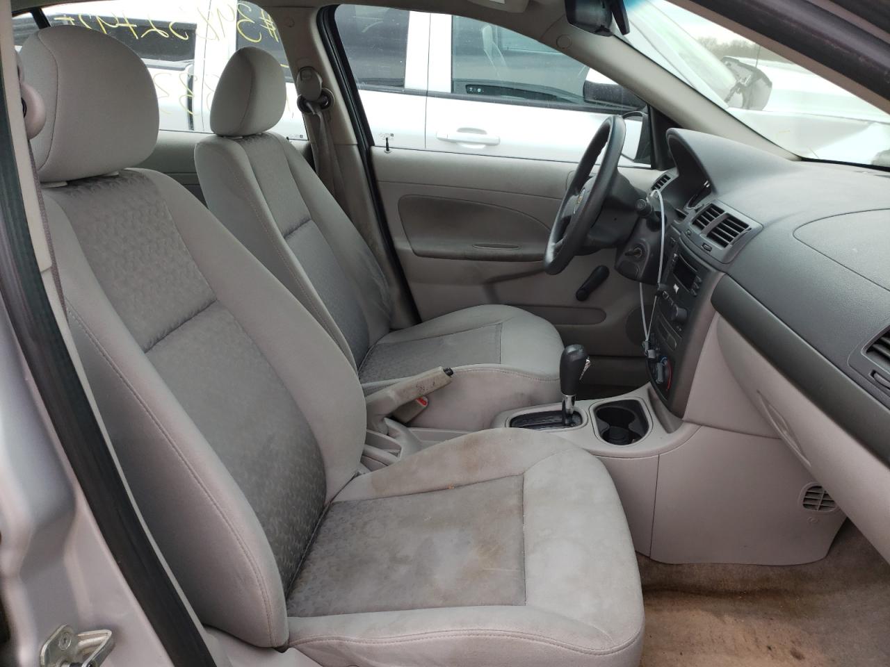Photo 5 from auction – 2005 CHEVROLET COBALT with VIN 1G1AK52F057585201