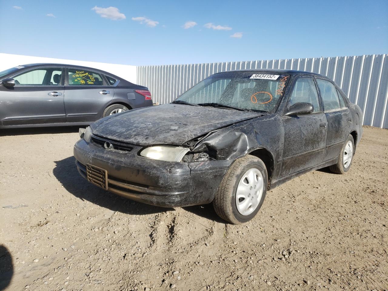 Photo 2 from auction – 2000 TOYOTA COROLLA VE with VIN 1NXBR12E9YZ334217