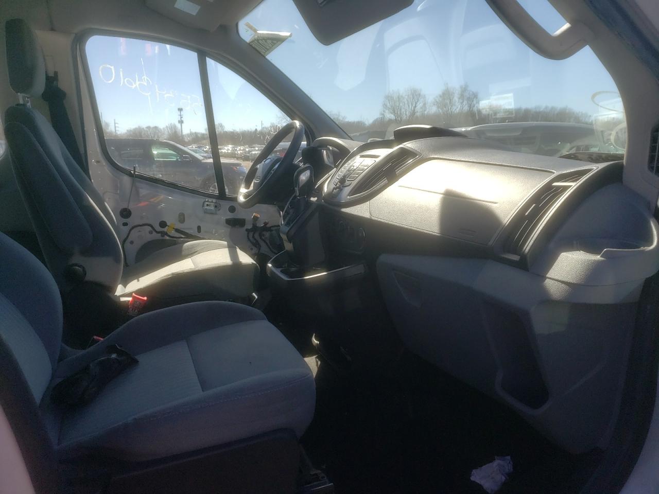 Photo 5 from auction – 2016 FORD TRANSIT T- with VIN 1FBZX2YM0GKA67643