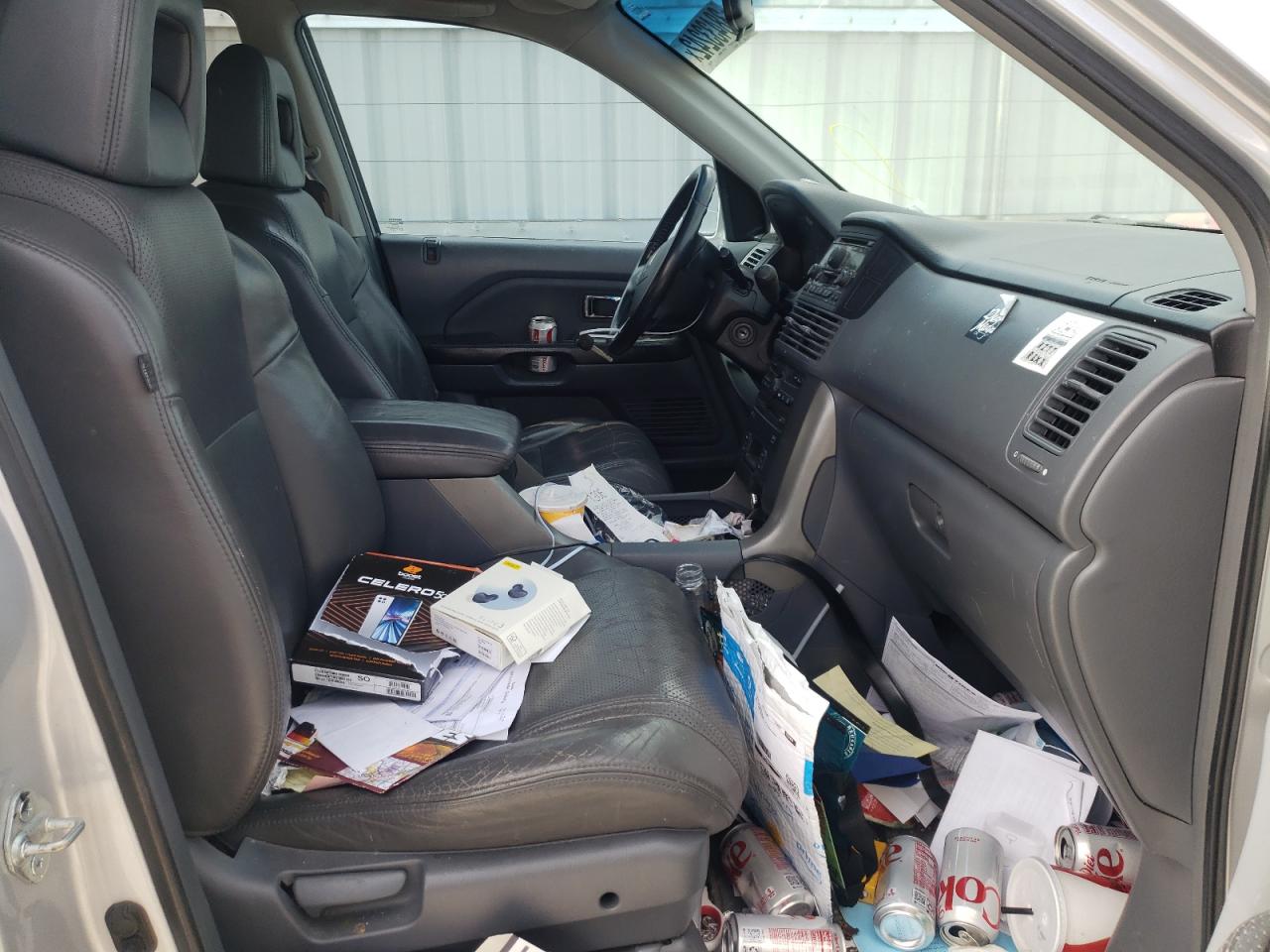 Photo 5 from auction – 2004 HONDA PILOT EXL with VIN 2HKYF18694H612237