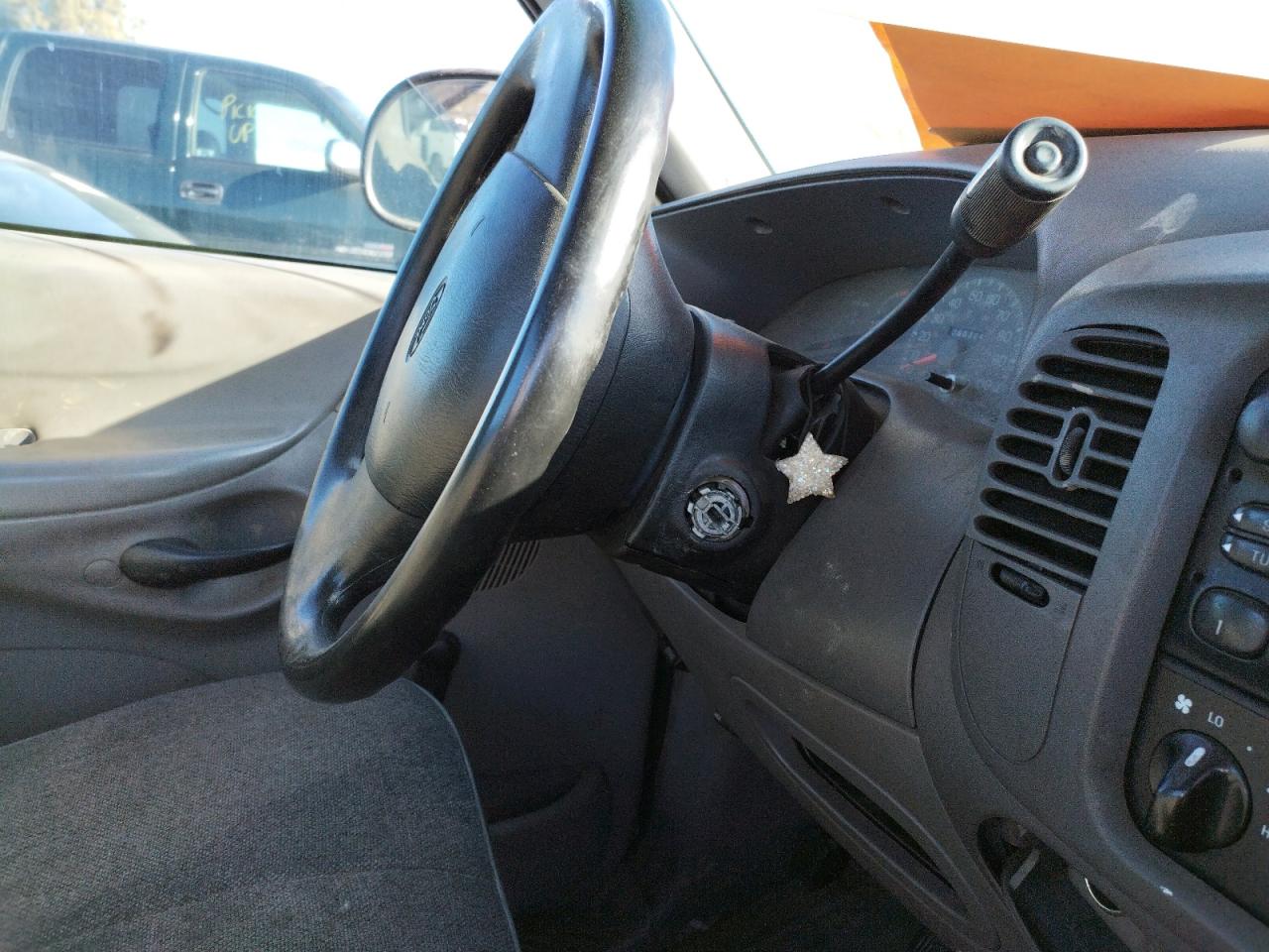 Photo 9 from auction – 1997 FORD F250 with VIN 1FTFF27L6VKC40699