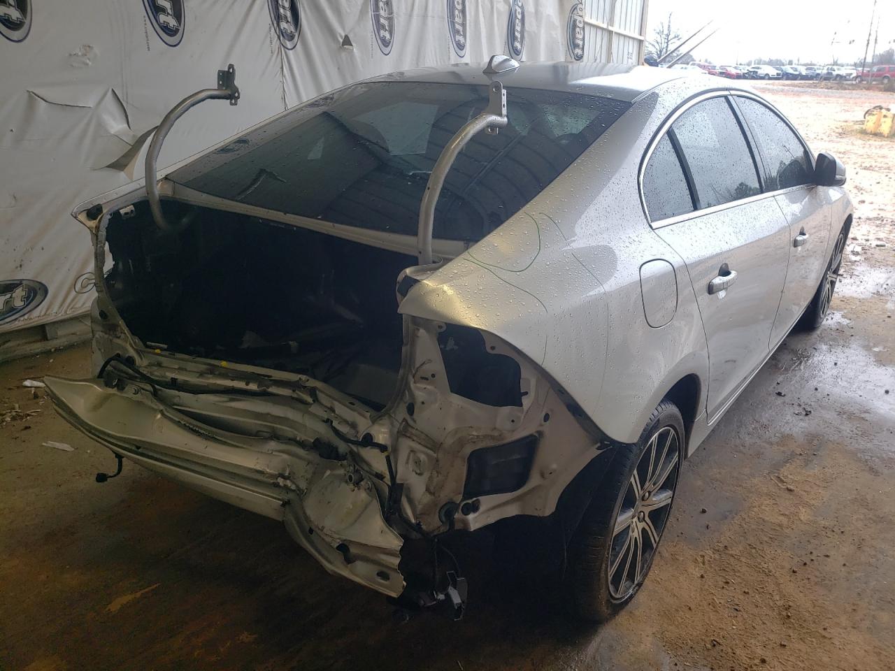 Photo 4 from auction – 2016 VOLVO S60 PLATIN with VIN LYV402FM4GB093187