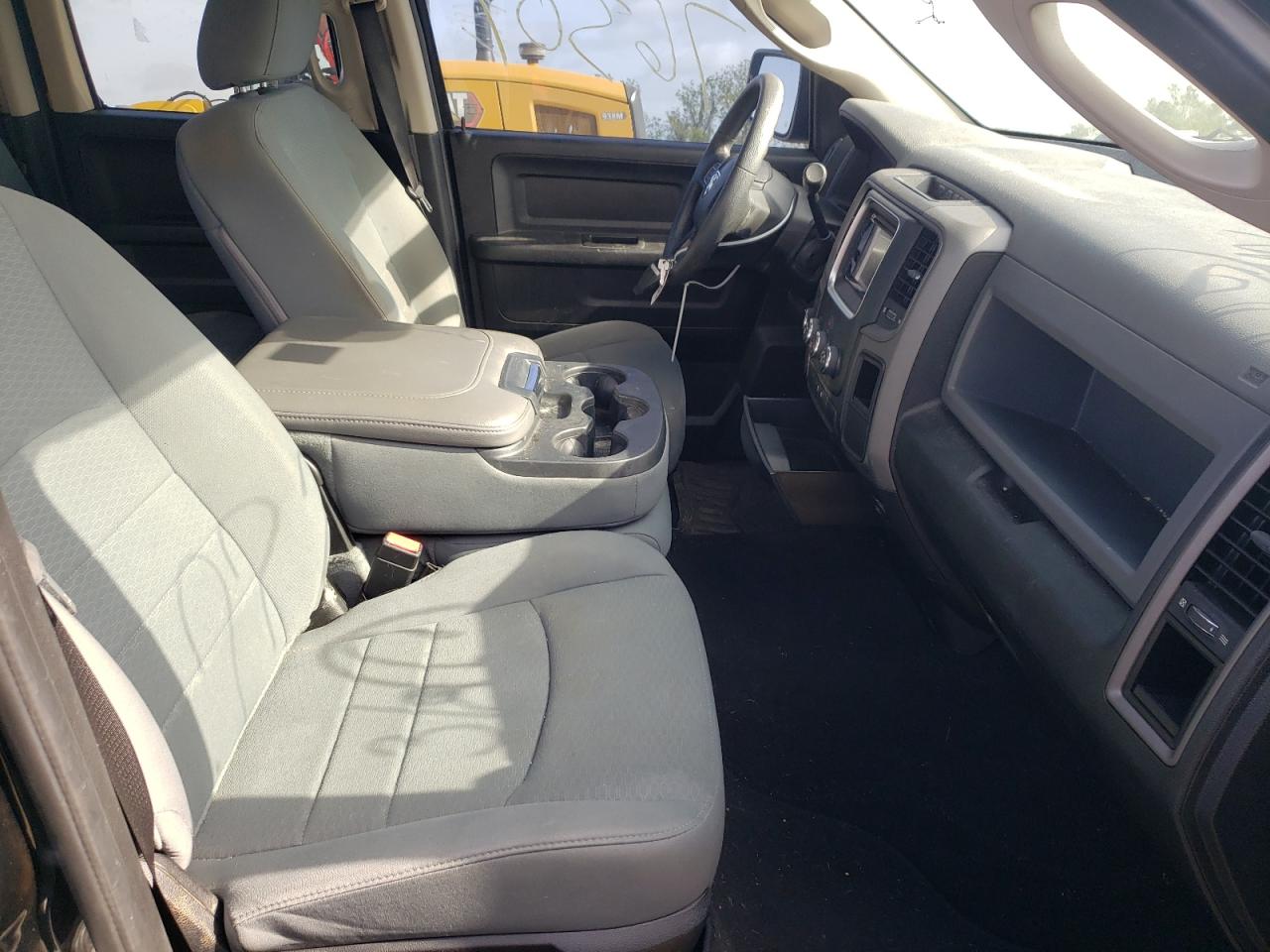 Photo 5 from auction – 2013 RAM 1500 ST with VIN 1C6RR7FT6DS596319