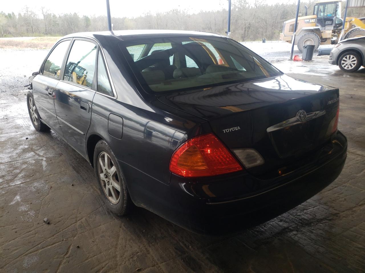 Photo 3 from auction – 2000 TOYOTA AVALON XL with VIN 4T1BF28B1YU096407