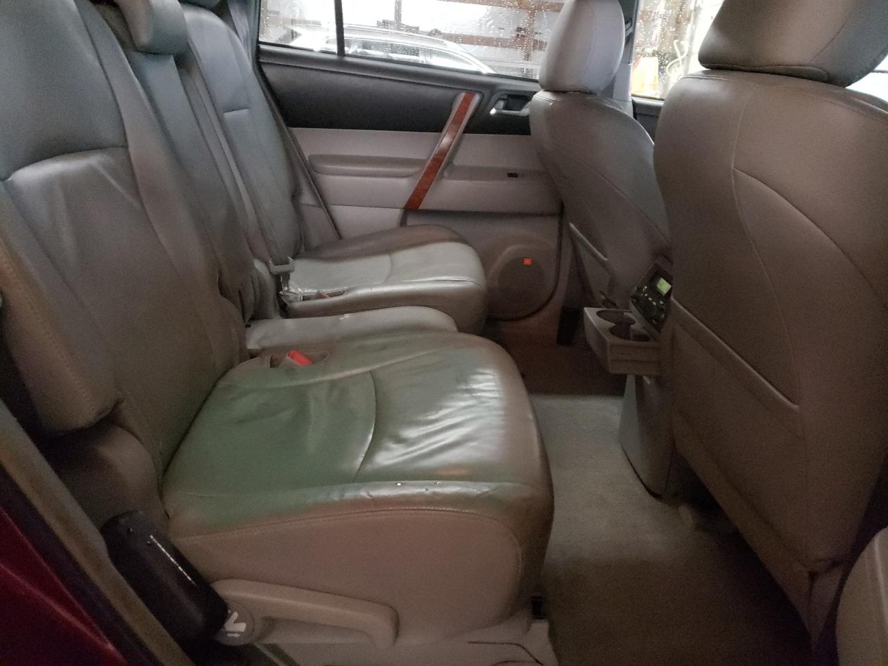 Photo 6 from auction – 2008 TOYOTA HIGHLANDER with VIN JTEES42A482042132