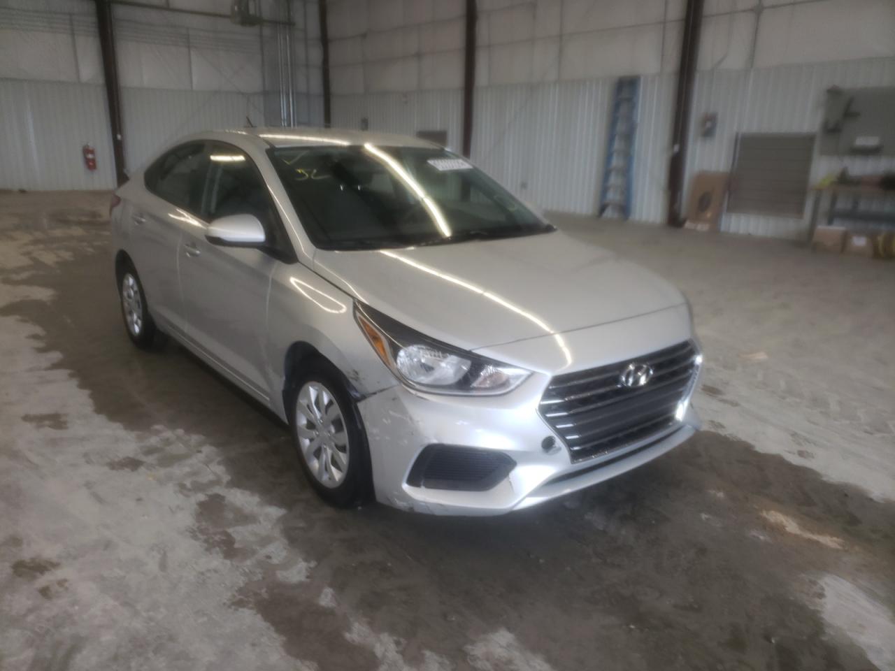 صورة رقم 1 من المزاد - 2020 HYUNDAI ACCENT SE مع VIN 3KPC24A67LE121802
