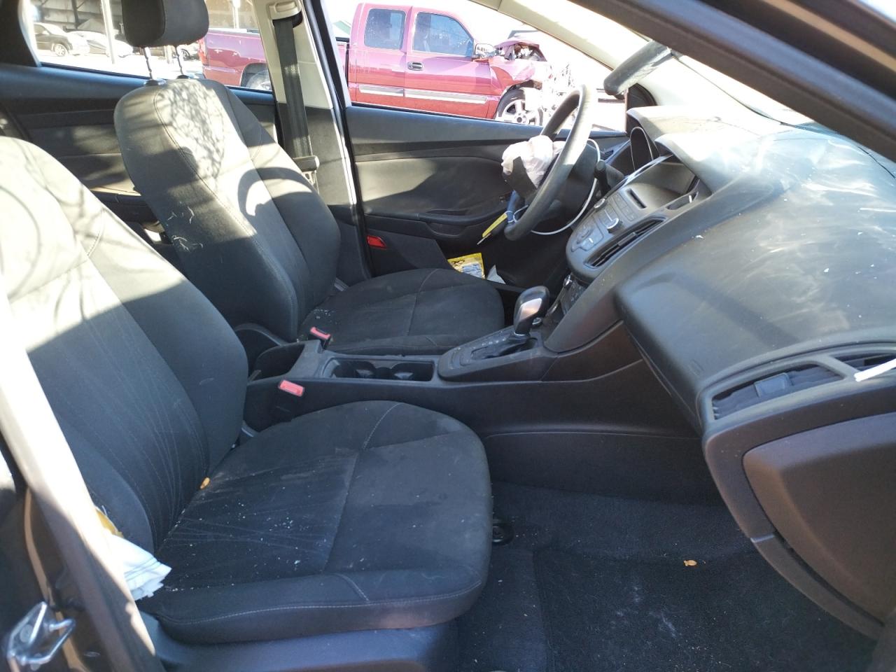 Photo 5 from auction – 2016 FORD FOCUS S with VIN 1FADP3E28GL221336