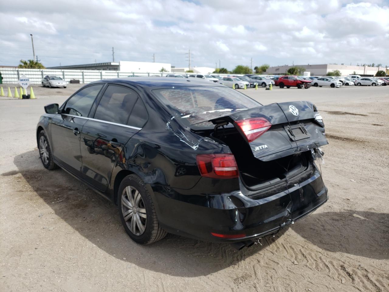 Photo 3 from auction – 2017 VOLKSWAGEN JETTA S with VIN 3VW2B7AJ8HM377202