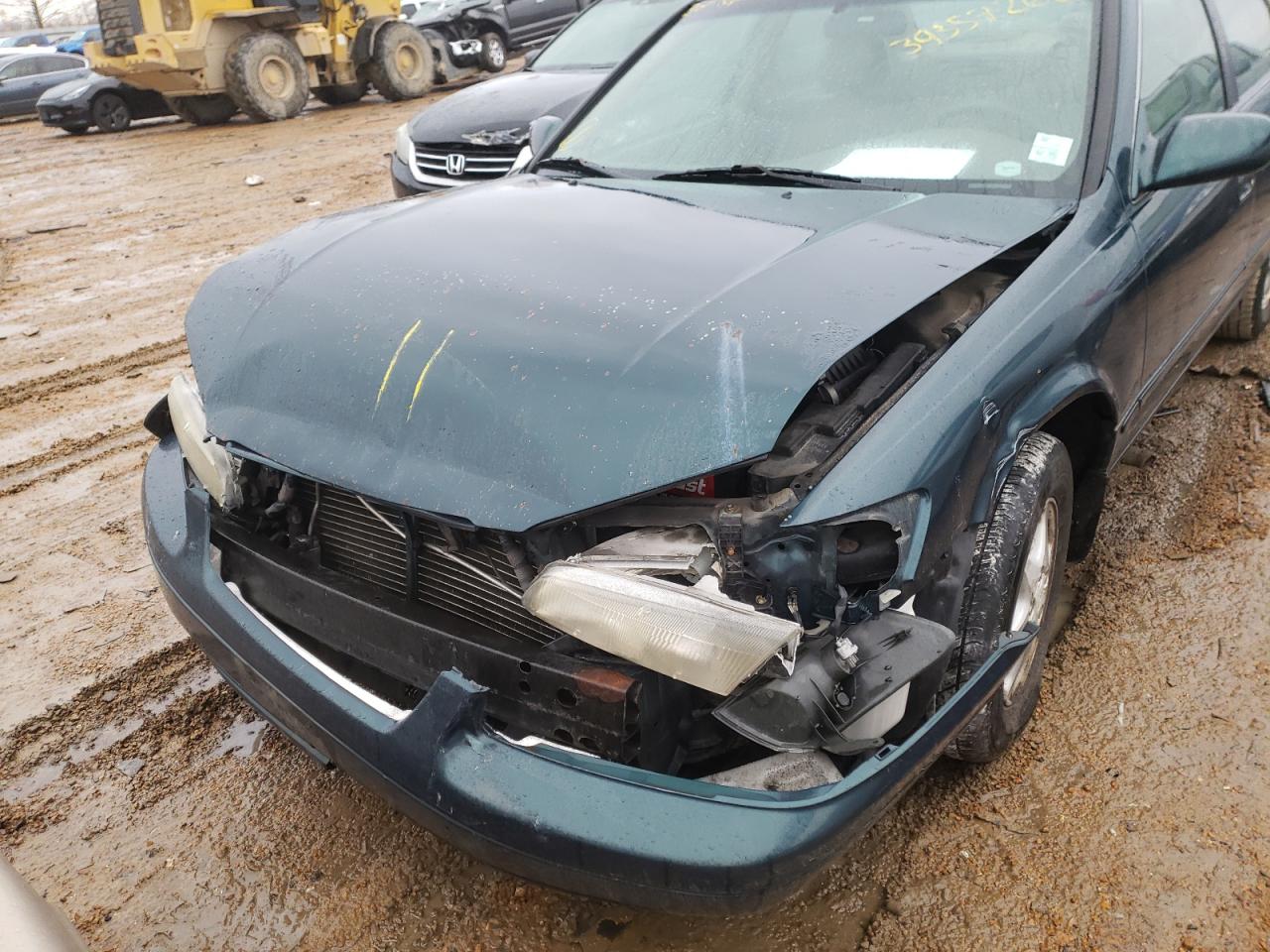 Photo 9 from auction – 1998 TOYOTA CAMRY CE with VIN 4T1BG28K7WU205995