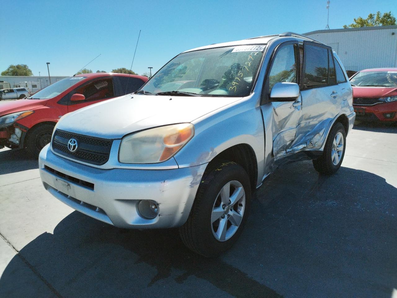 Фото 2 с аукциона – 2005 TOYOTA RAV4 с VIN JTEHD20VX50057954