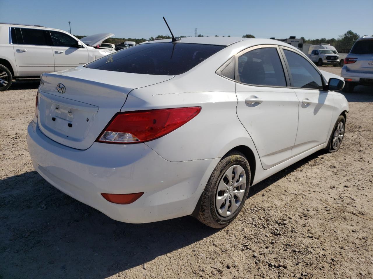 Photo 4 from auction – 2017 HYUNDAI ACCENT SE with VIN KMHCT4AE2HU248059