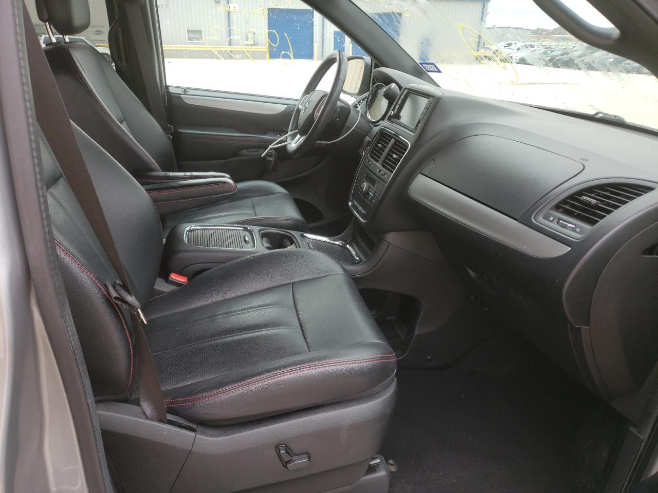 Photo 5 from auction – 2017 DODGE GRAND CARA with VIN 2C4RDGEG6HR760252