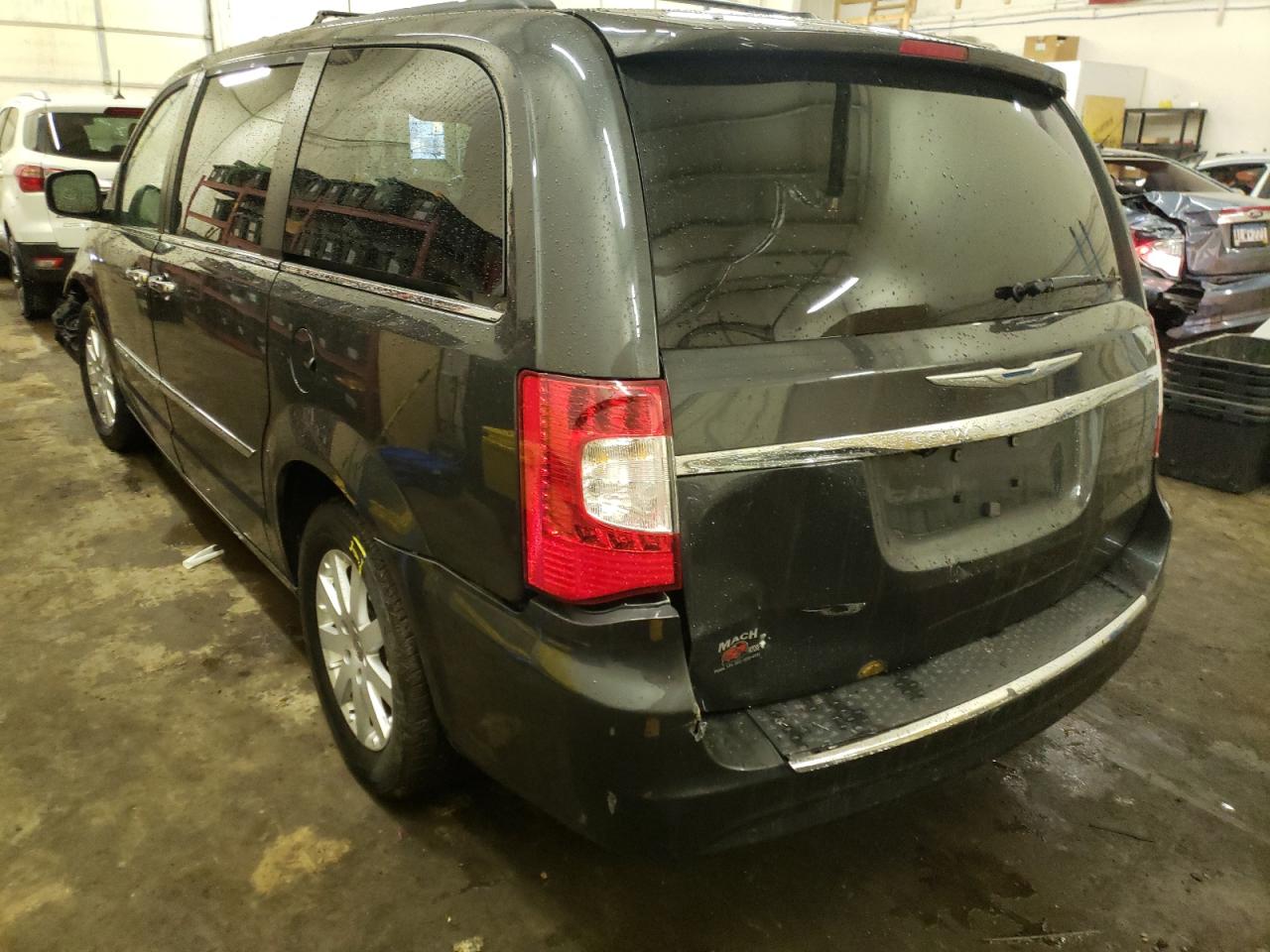 Photo 3 from auction – 2012 CHRYSLER TOWN & COU with VIN 2C4RC1CG1CR163201