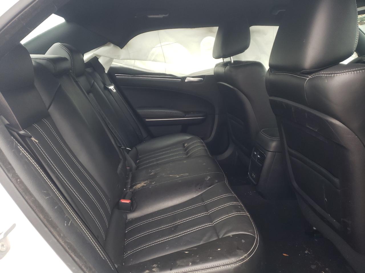 Photo 6 from auction – 2020 CHRYSLER 300 S with VIN 2C3CCAGG2LH151021