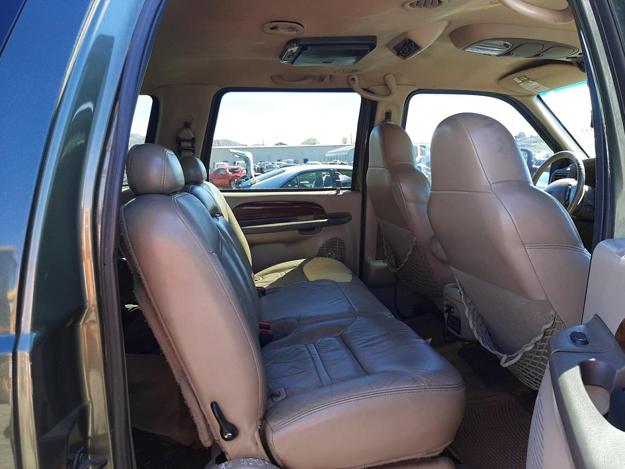 Photo 6 from auction – 2000 FORD EXCURSION with VIN 1FMNU43SXYEB85778