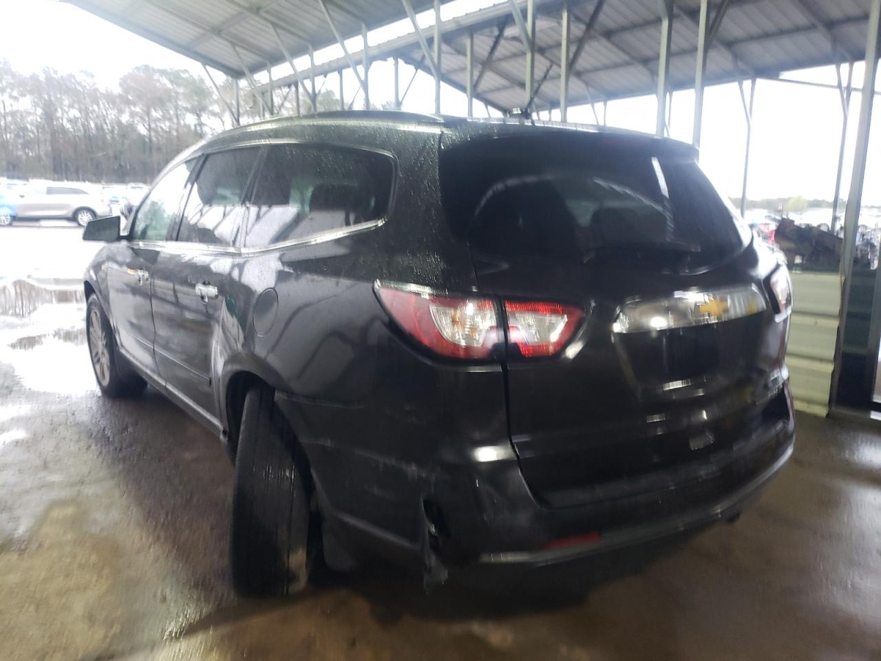 Photo 3 from auction – 2015 CHEVROLET TRAVERSE L with VIN 1GNKRGKDXFJ301702