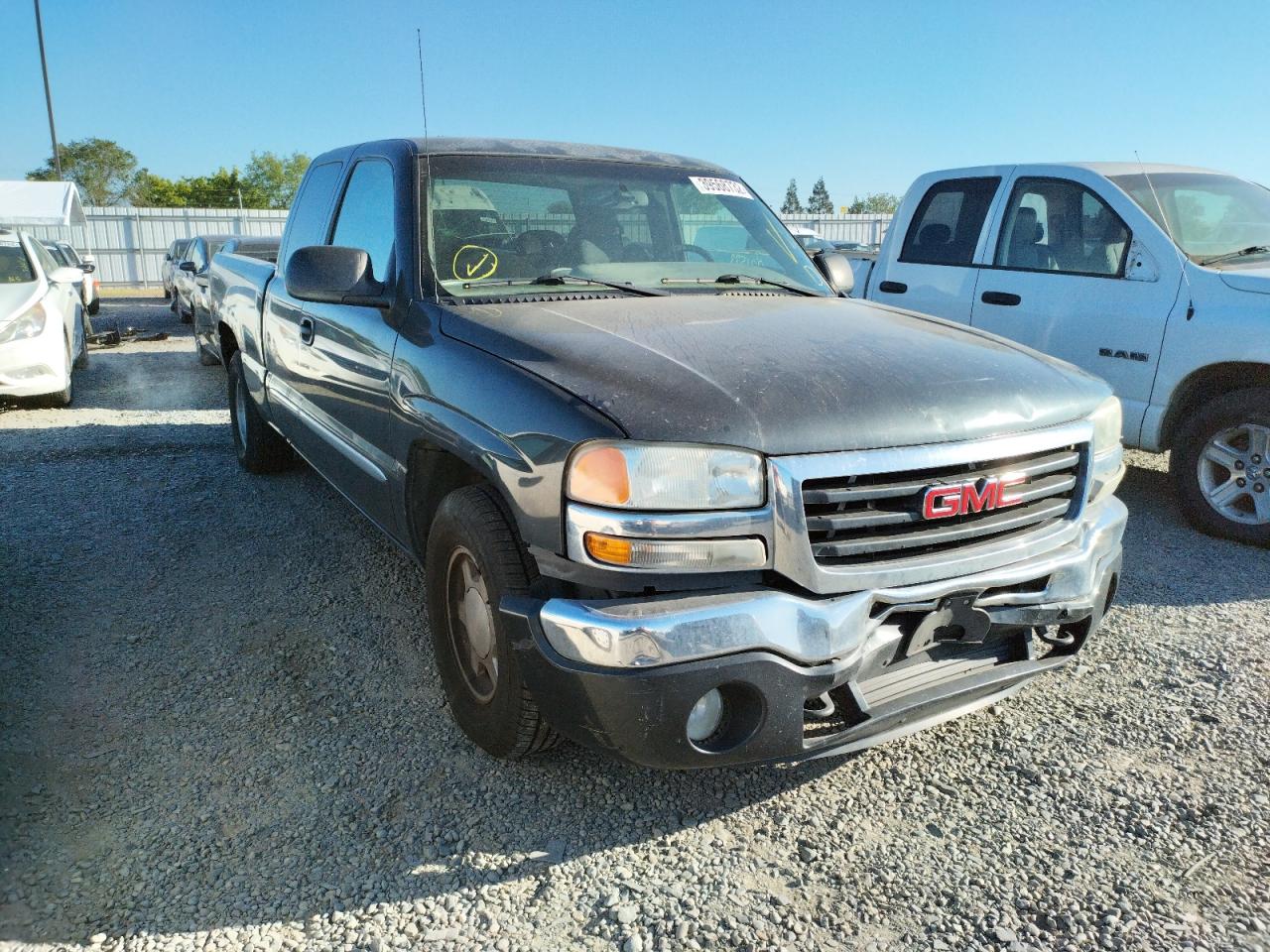 GMC NEW SIERRA 2003 with VIN 2GTEC19VX31163264 - Photo from auction