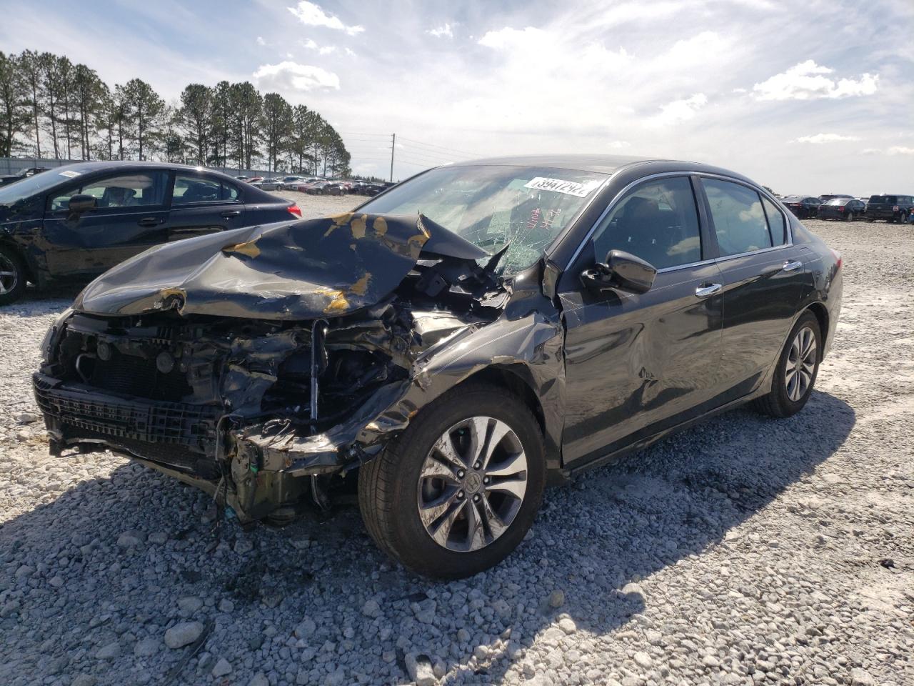 Photo 2 from auction – 2015 HONDA ACCORD with VIN 1HGCR2F37FA064136