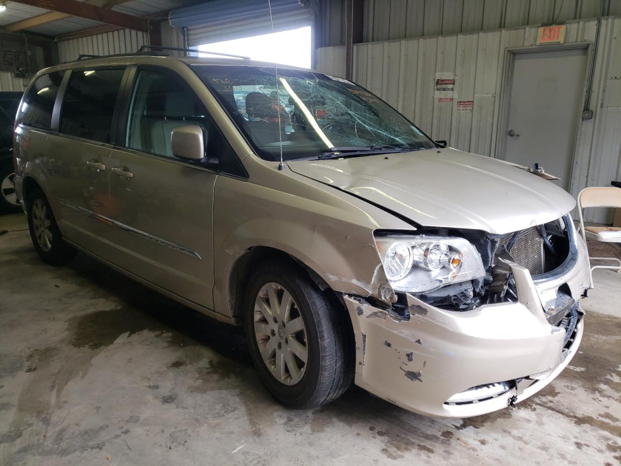CHRYSLER TOWN & COU 2014 with VIN 2C4RC1BG0ER113152 - Photo from auction