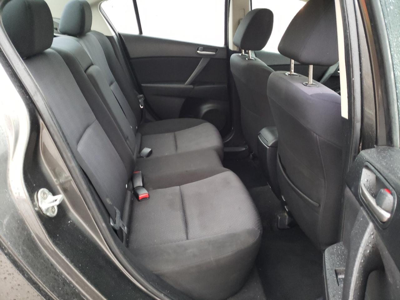 Photo 6 from auction – 2010 MAZDA 3 I with VIN JM1BL1SF8A1108918