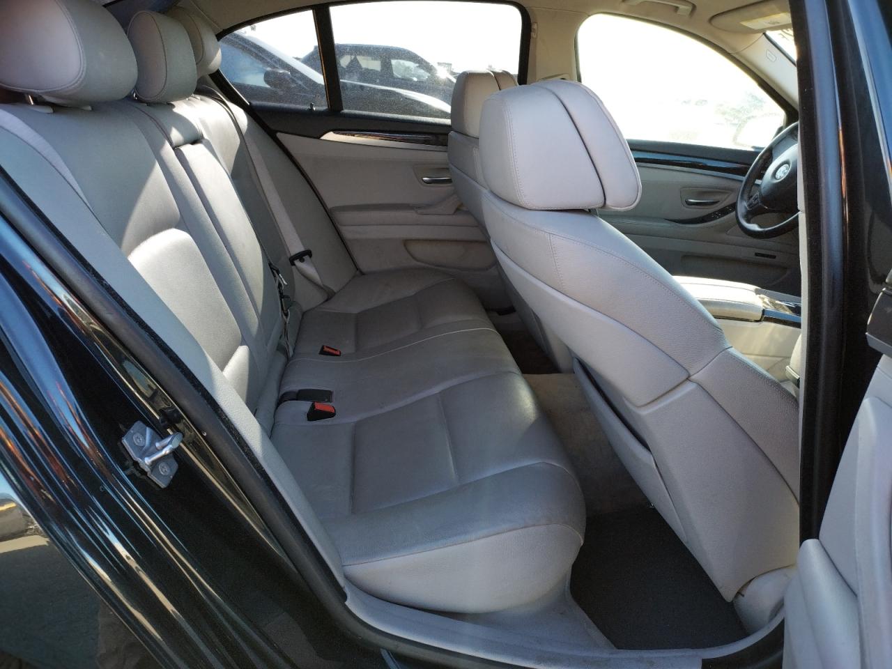 Photo 6 from auction – 2011 BMW 535 I with VIN WBAFR7C52BC801138