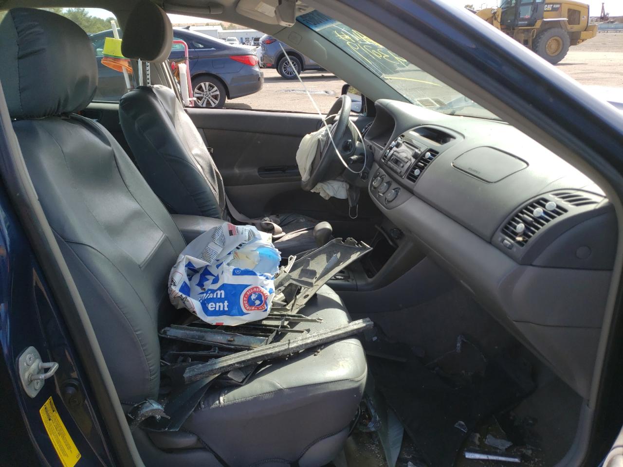 Photo 5 from auction – 2005 TOYOTA CAMRY LE with VIN 4T1BE30K45U430719