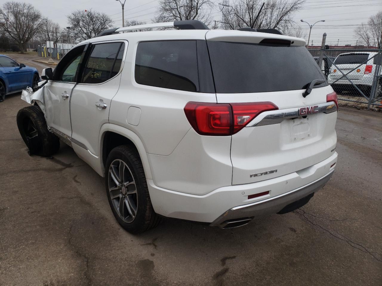 Photo 3 from auction – 2017 GMC ACADIA DEN with VIN 1GKKNXLSXHZ218541