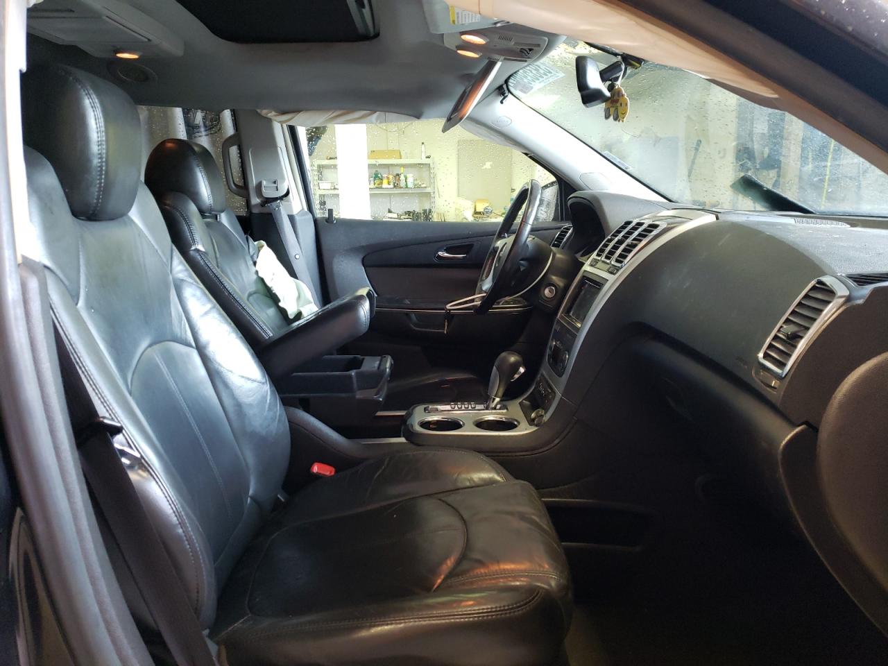 Photo 5 from auction – 2008 GMC ACADIA SLT with VIN 1GKER33718J220697