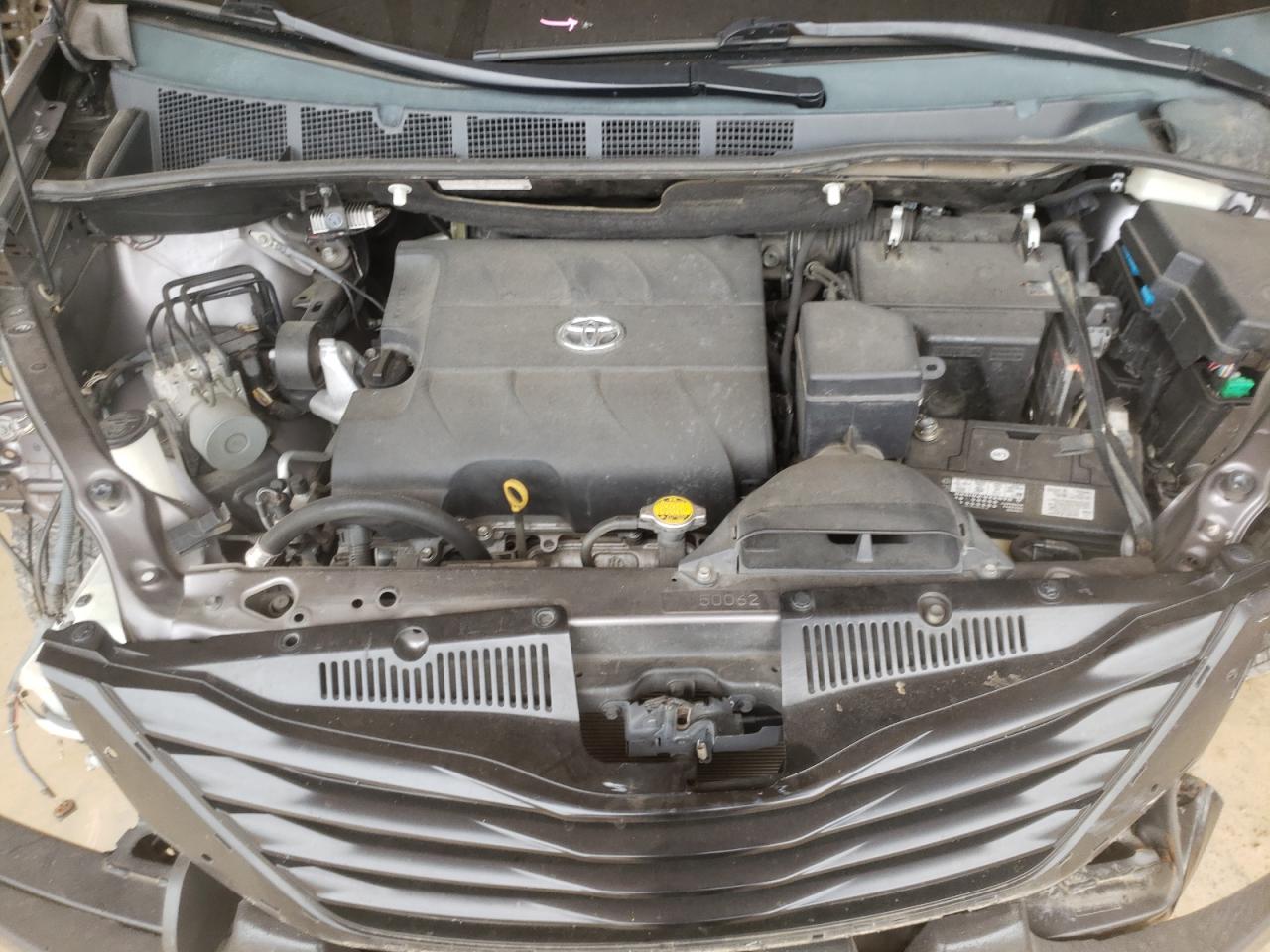 Zdjęcie 7 z aukcji – 2012 TOYOTA SIENNA z VIN 5TDZK3DC8CS231270