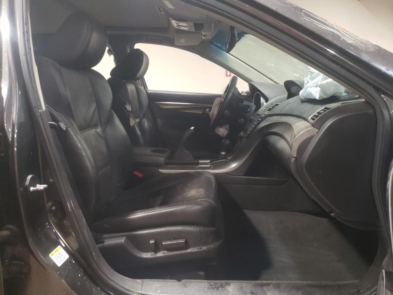 Photo 5 from auction – 2010 ACURA TL with VIN 19UUA8F20AA016640