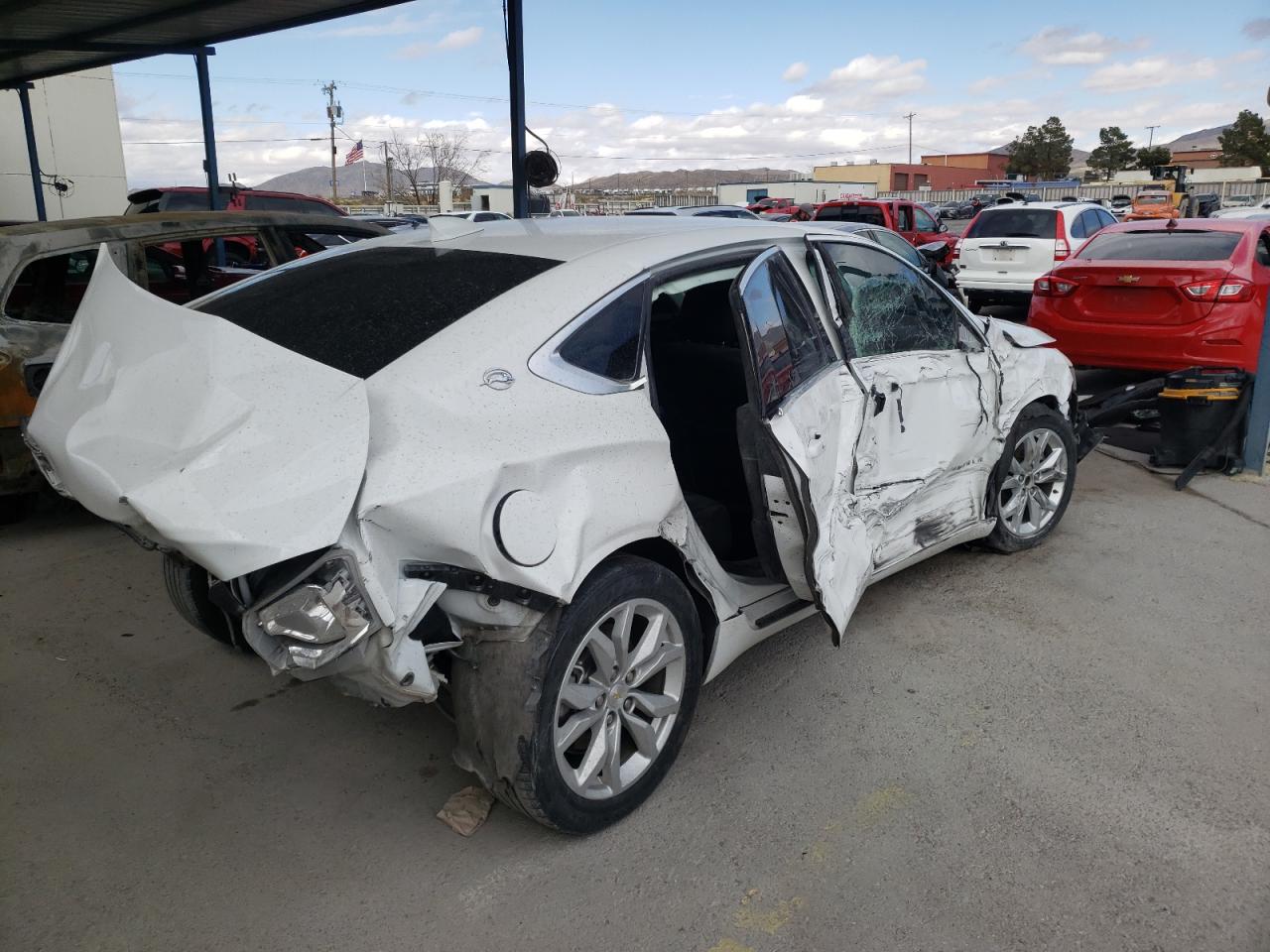 Photo 4 from auction – 2018 CHEVROLET IMPALA LT with VIN 1G1105SA2JU130744