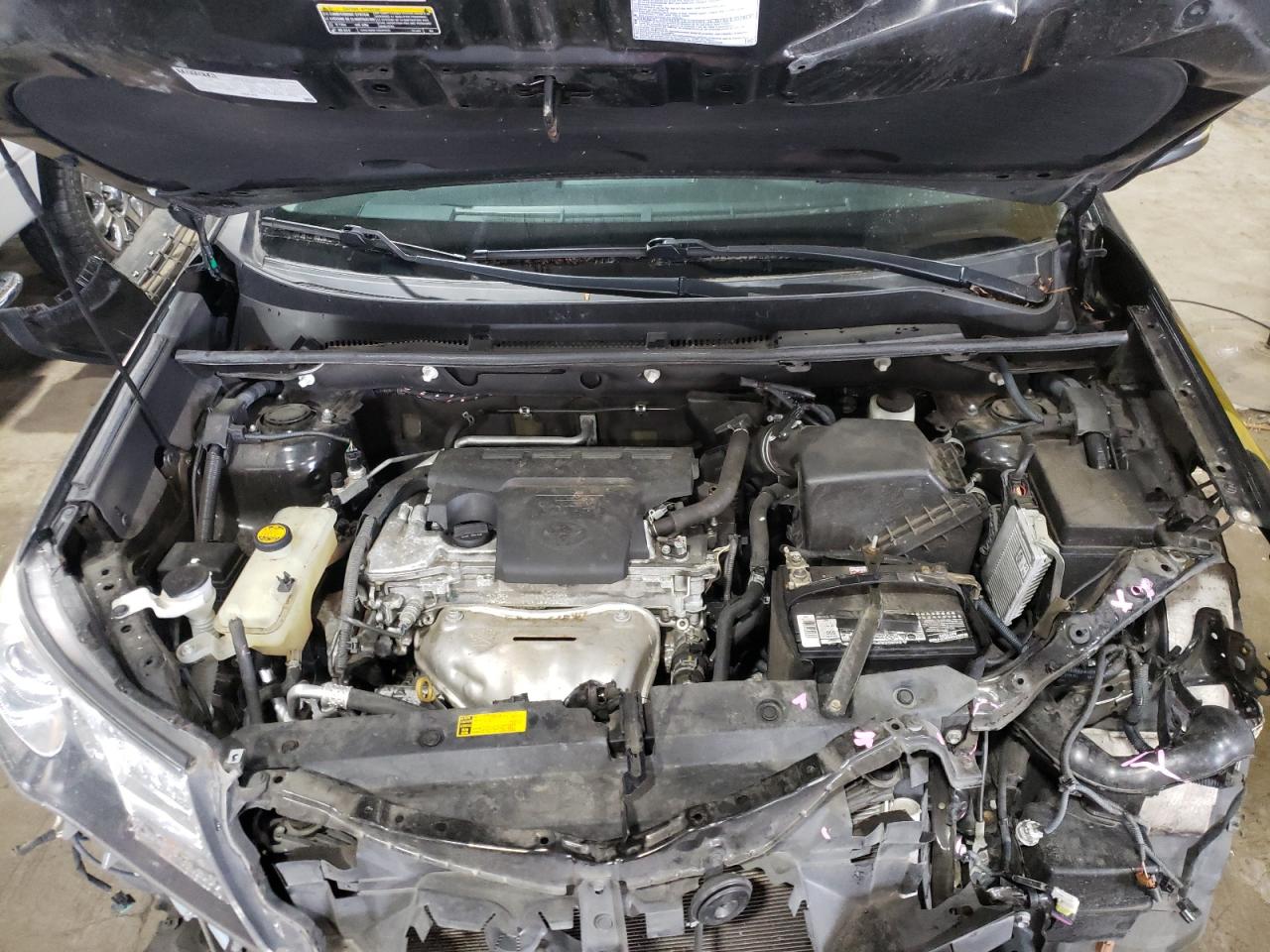 Photo 7 from auction – 2014 TOYOTA RAV4 XLE with VIN 2T3RFREV6EW129135