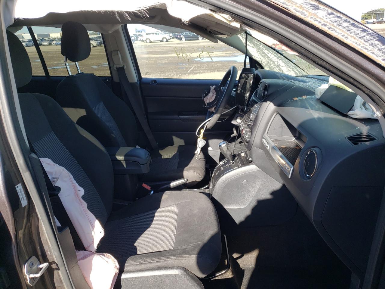 Photo 5 from auction – 2016 JEEP COMPASS SP with VIN 1C4NJDBBXGD549541