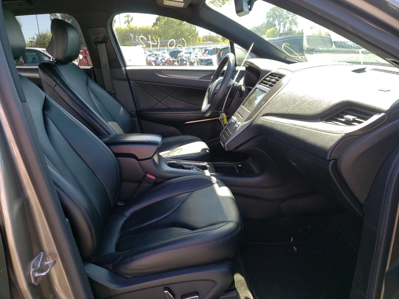 Photo 5 from auction – 2016 LINCOLN MKC PREMIE with VIN 5LMCJ1C93GUJ20591
