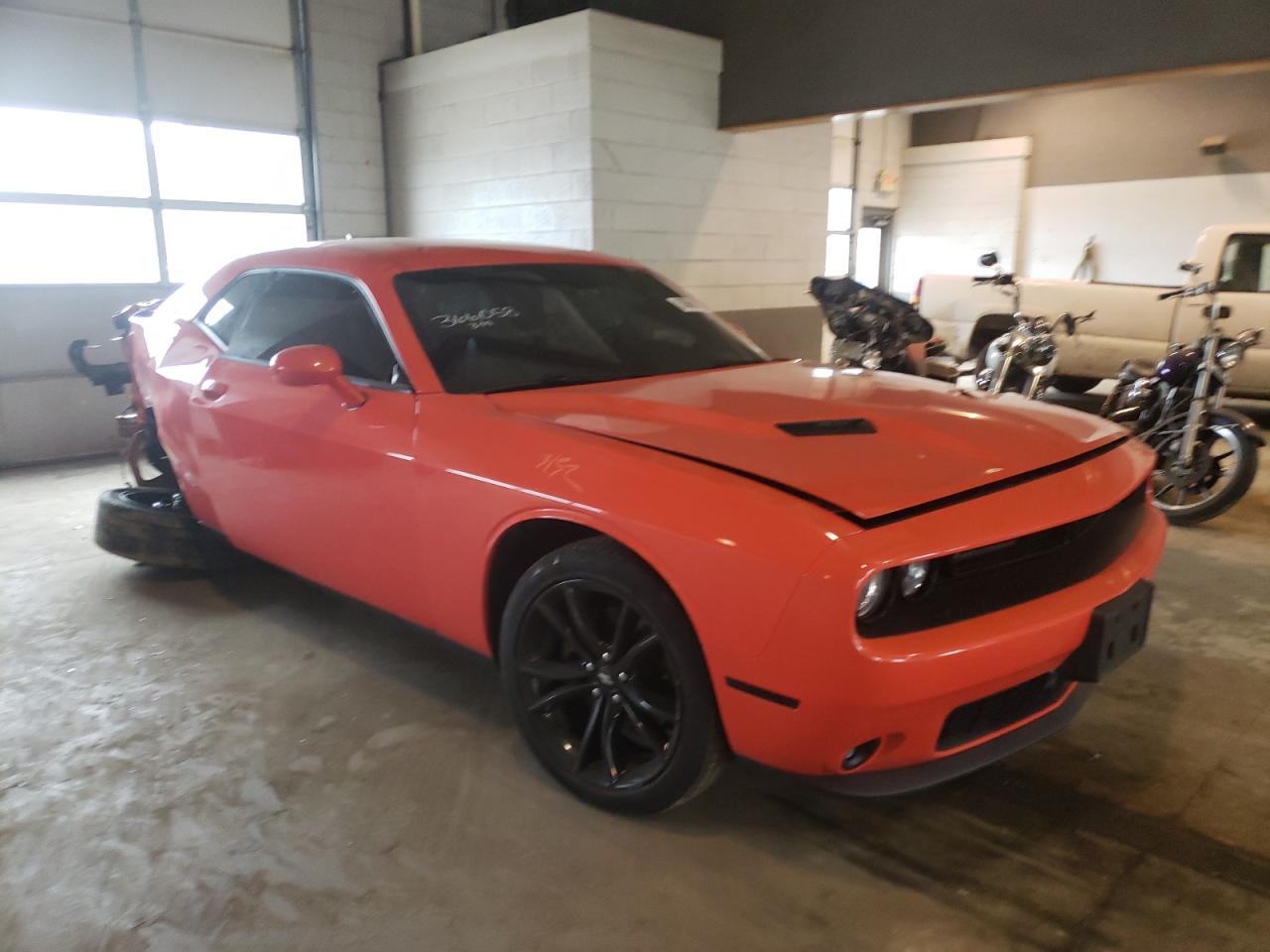 Photo 11 from auction – 2018 DODGE CHALLENGER with VIN 2C3CDZAG0JH149852