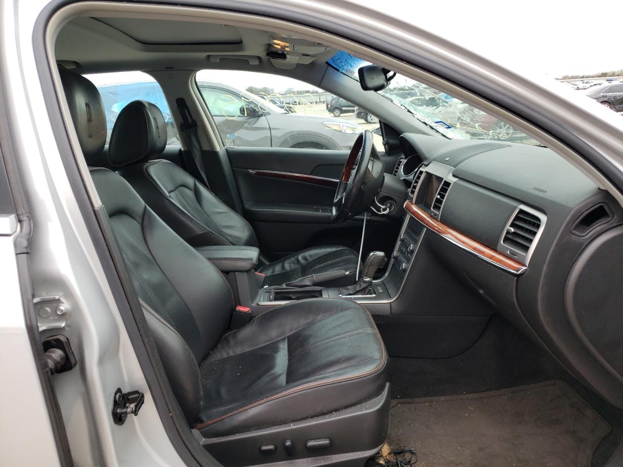 Photo 5 from auction – 2010 LINCOLN MKZ with VIN 3LNHL2GCXAR609292