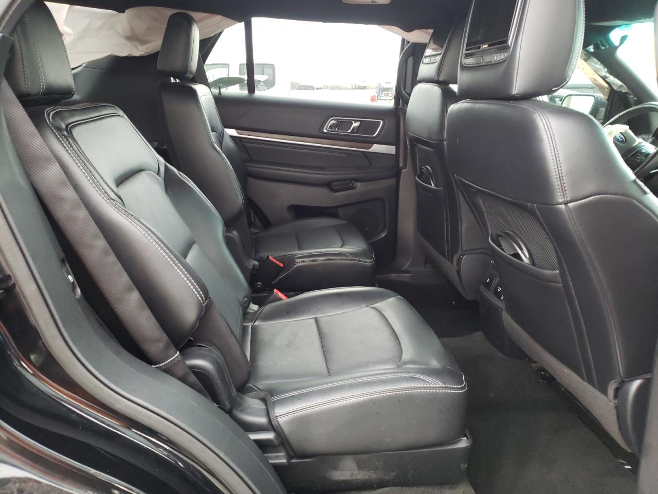 Photo 6 from auction – 2016 FORD EXPLORER L with VIN 1FM5K7F88GGC29979