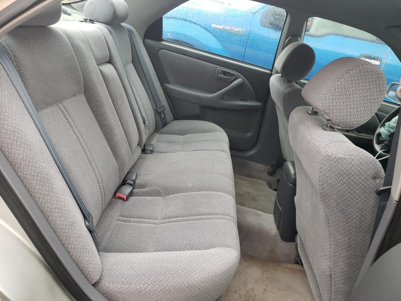 Photo 6 from auction – 2000 TOYOTA CAMRY CE with VIN 4T1BG22K9YU012033