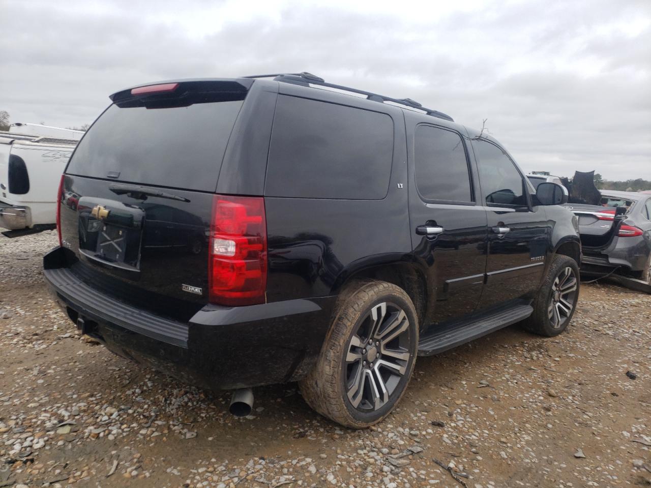 Photo 4 from auction – 2007 CHEVROLET TAHOE C150 with VIN 1GNFC13047J395802