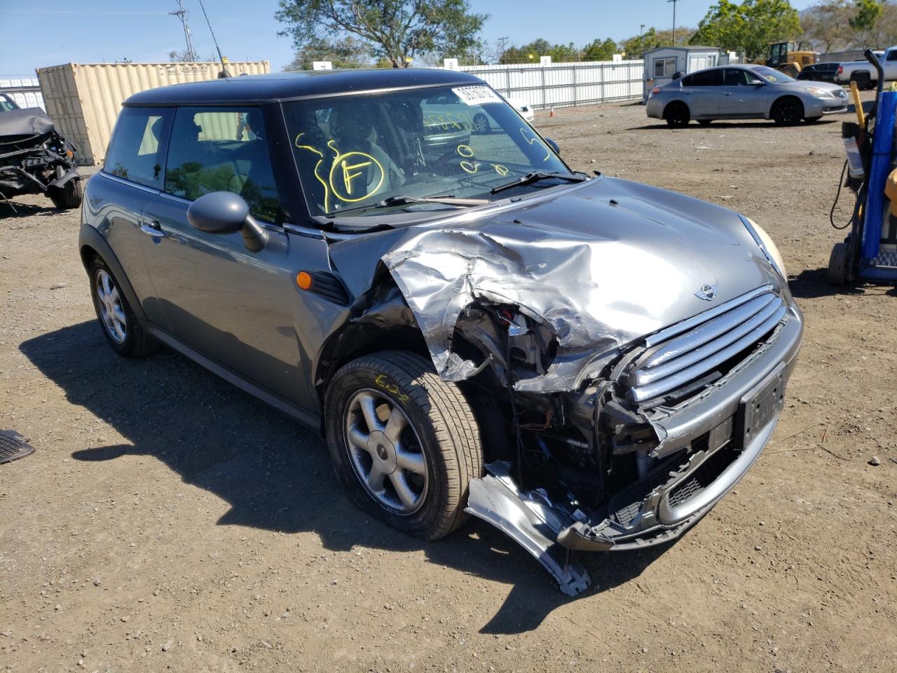 MINI COOPER 2010 with VIN WMWMF3C52ATZ24252 - Photo from auction