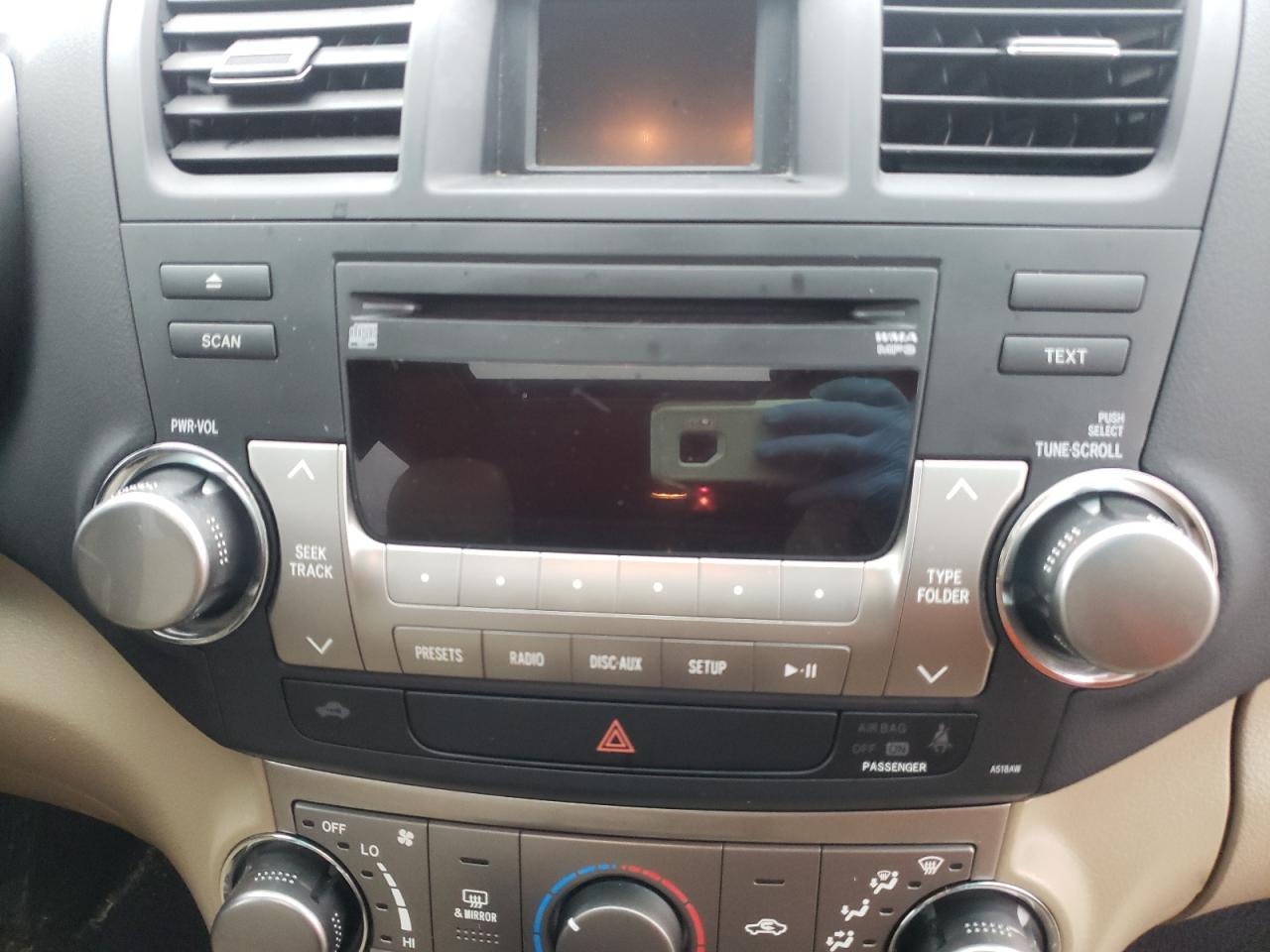 Photo 9 from auction – 2011 TOYOTA HIGHLANDER with VIN 5TDBK3EH8BS087214
