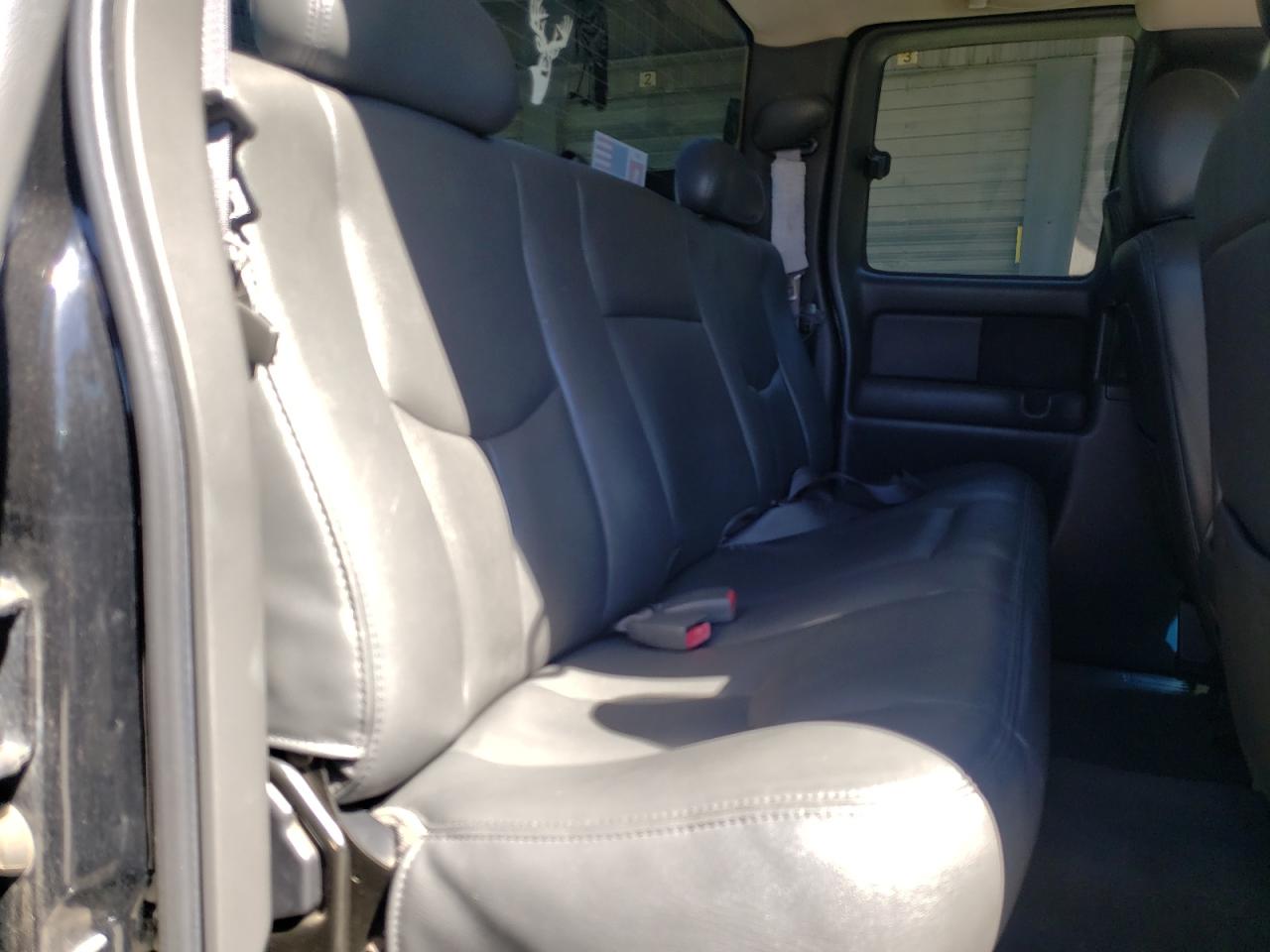 Photo 6 from auction – 2003 CHEVROLET SILVERADO with VIN 1GCHK29G43E208835