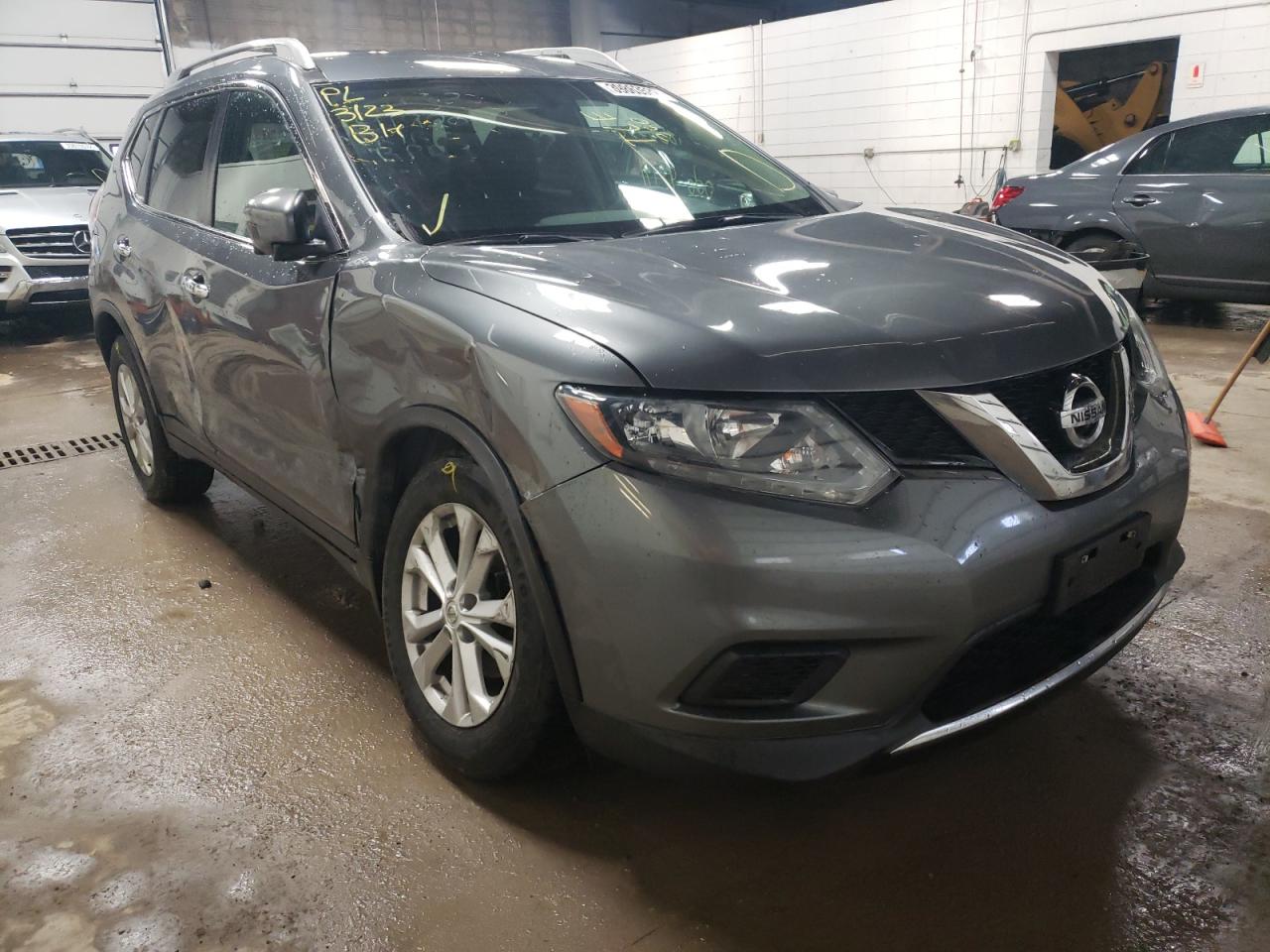 NISSAN ROGUE S 2016 with VIN 5N1AT2MV4GC831583 - Photo from auction