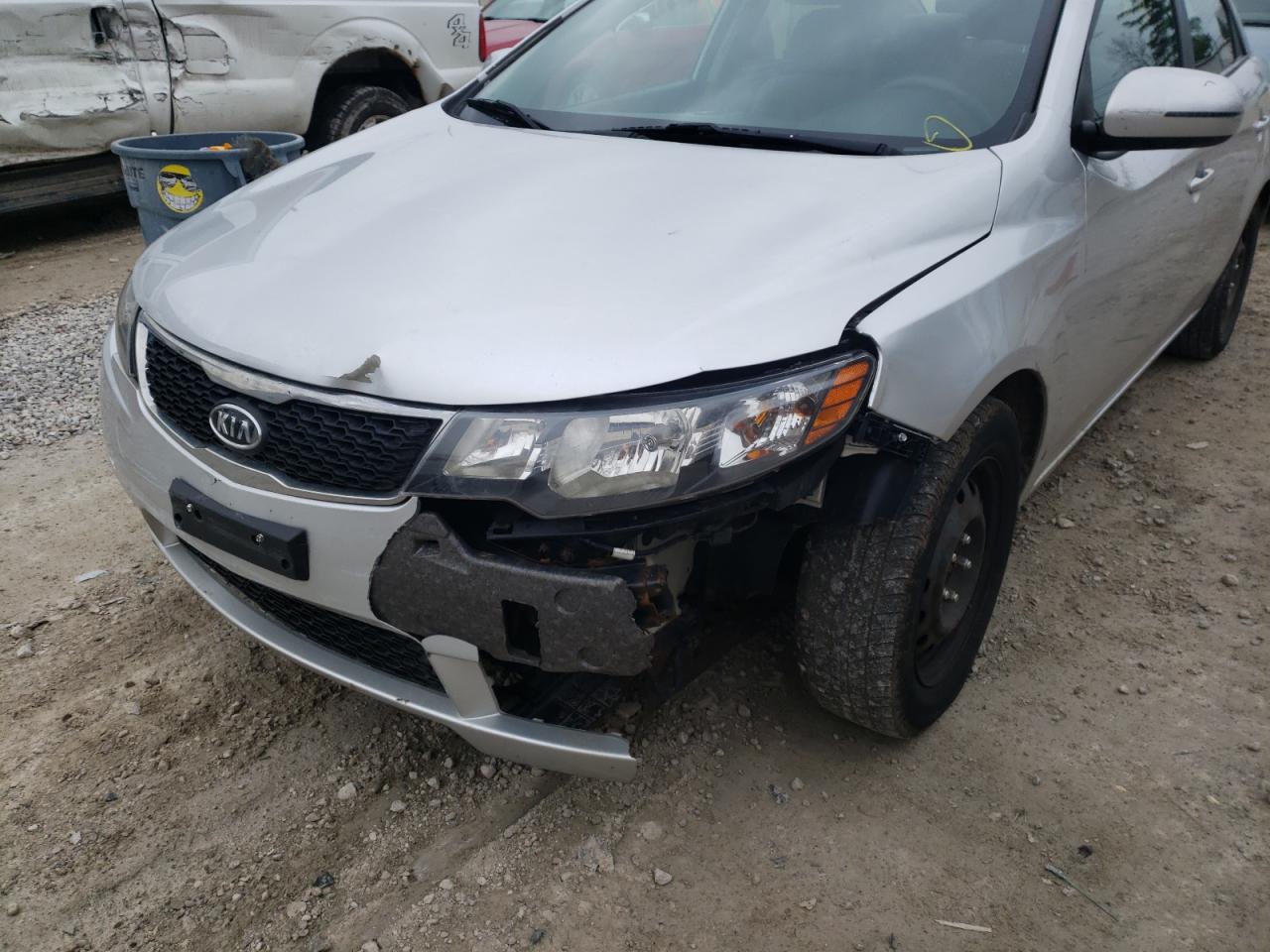 Photo 9 from auction – 2012 KIA FORTE EX with VIN KNAFU4A22C5505211